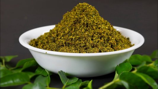 Spiced Curry Leaf Powder (with garlic)